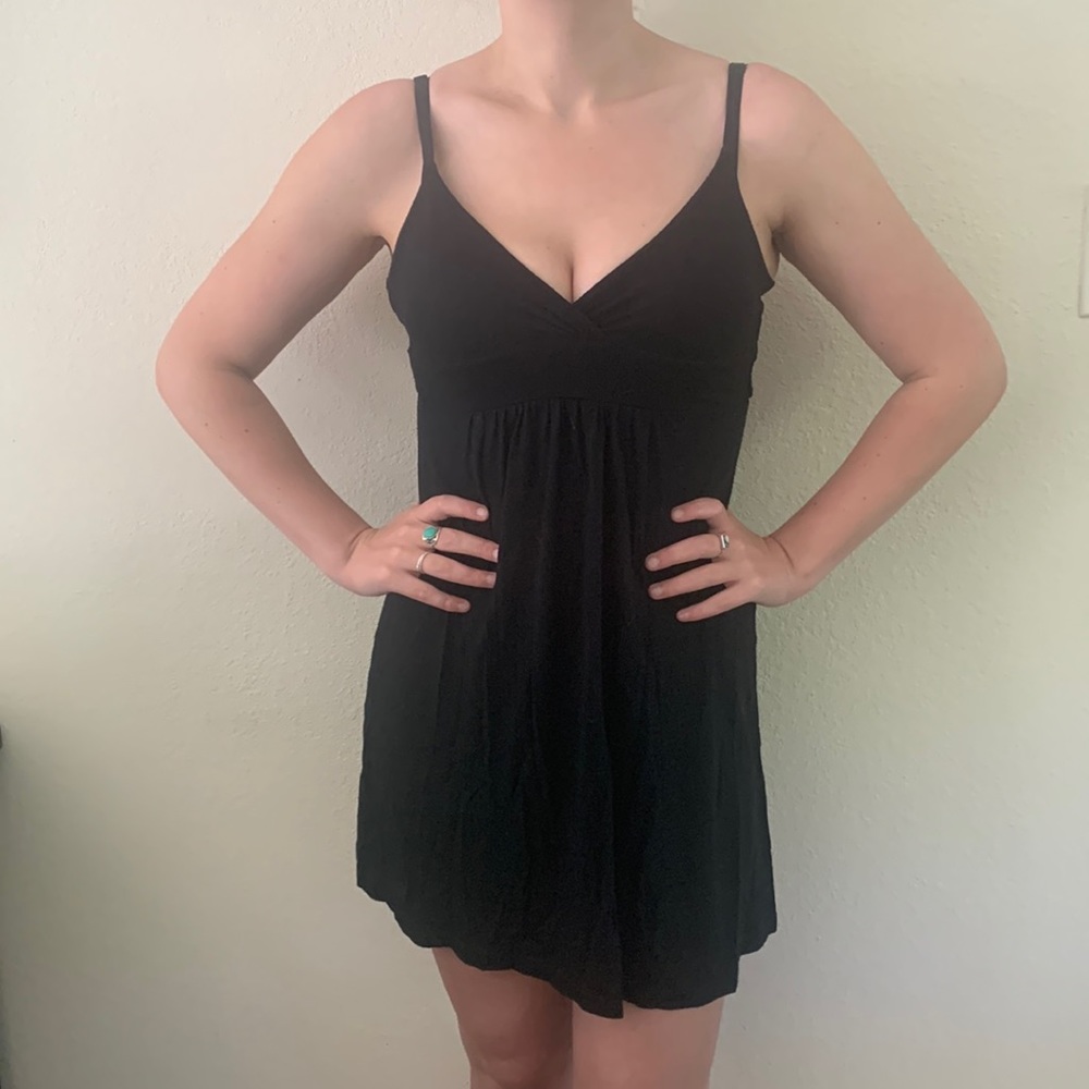 FOREVER 21 Babydoll Sundress size M Simple Black Adjustable Straps Minimalist